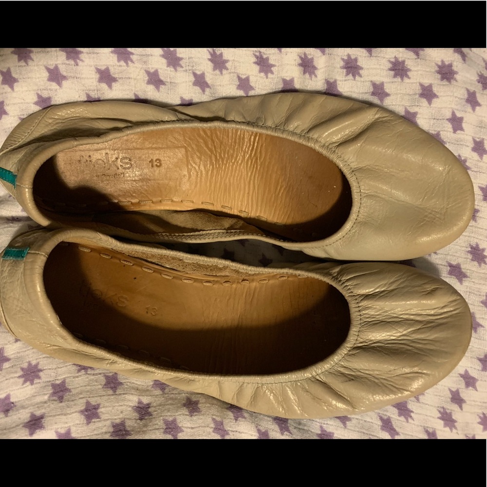 Size 13 feather grey Tieks